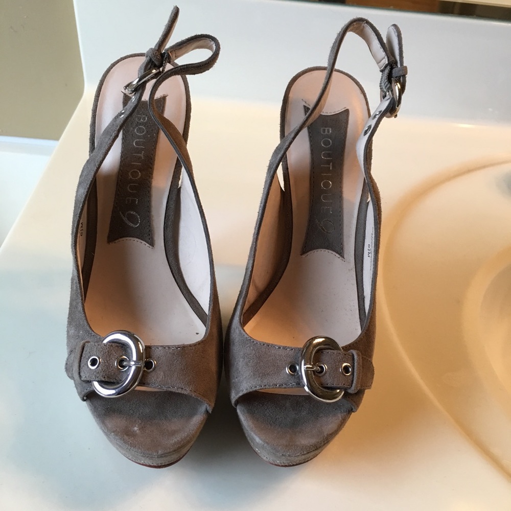 Boutique 9 platform peep toe sandals. 6.5